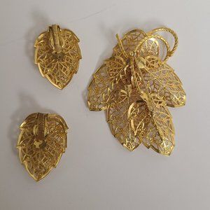 Signed vintage Judy Lee brooch and clip on earrings set